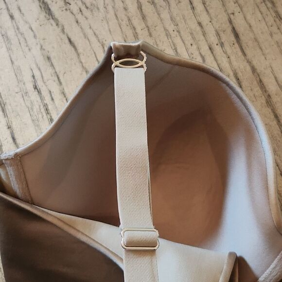 Maidenform 40D nude bra excellent condition - Picture 5 of 8